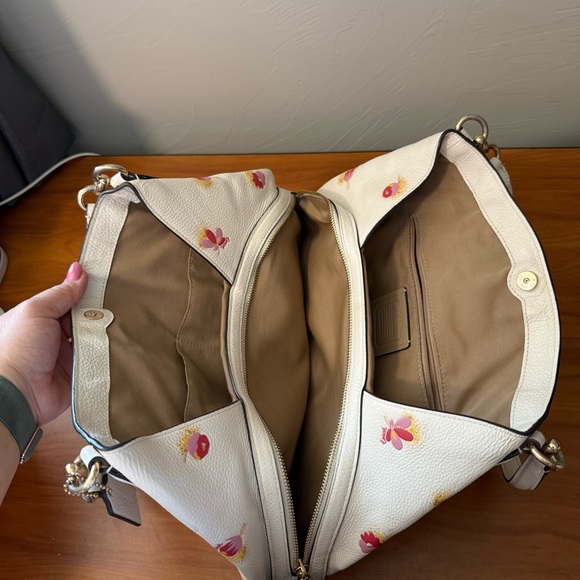 Coach Hallie Shoulder Bag Pop Floral‎ Print White Flowers Gold Pebble Leather - Picture 10 of 12